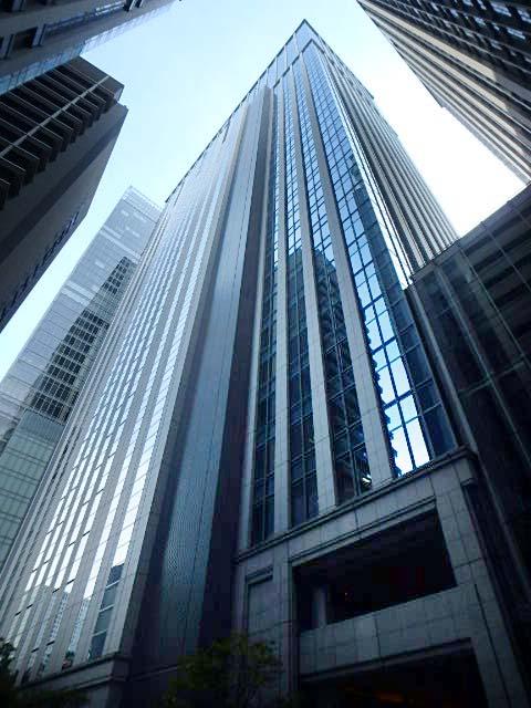 丸の内トラストタワー本館の外観