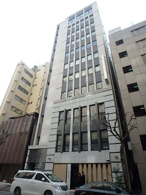 ティアラグレイス銀座タワーの外観